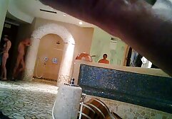 Nagy nő, Brooke nézd ügyesen kezdett szopni a barátja. Azonnal felemelte a farkát a szájával, ami aztán nedves lesz. Lyuk ribanc, hogy egy ember boldog. sex leszbik Valójában, végül, a vele való kapcsolat után, a mellek között, az ember eléri az orgazmust, és a szájban végződik.